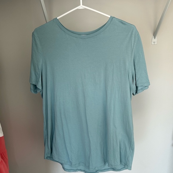 CRZ YOGA Tops - CRZ YOGA Women's Light Blue Short Sleeve Tee